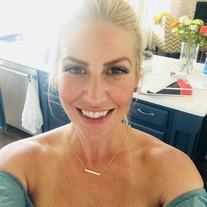 Meet your Posher, Jenny